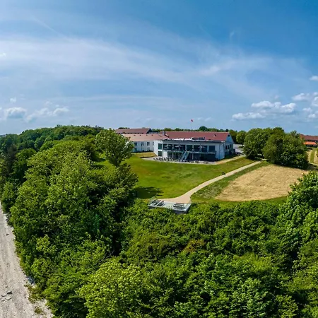 Hotel Limfjorden 3*